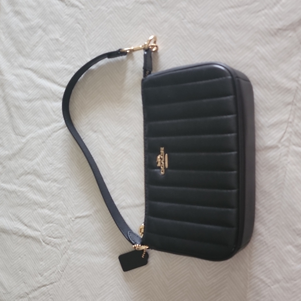 Coach wristlet black